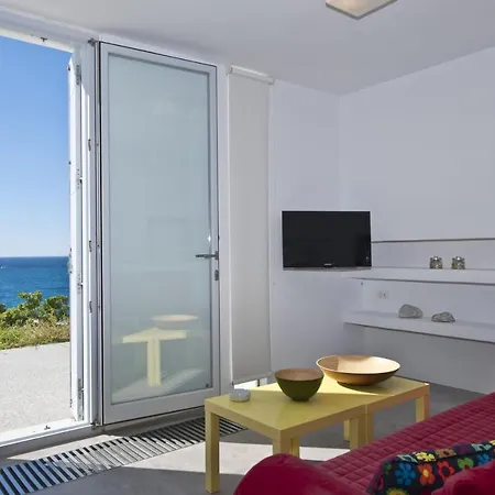 The Edge Luxurious Summer House * Αγία Ειρήνη Πάρου